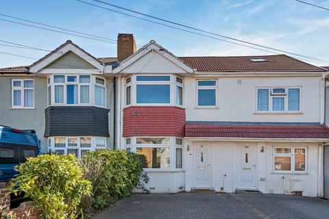 3 bedroom terraced house for sale, Adelaide Road, Ashford TW15