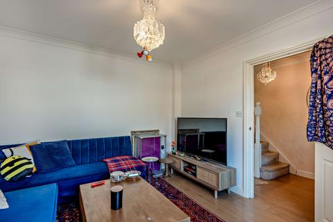 3 bedroom terraced house for sale, Adelaide Road, Ashford TW15
