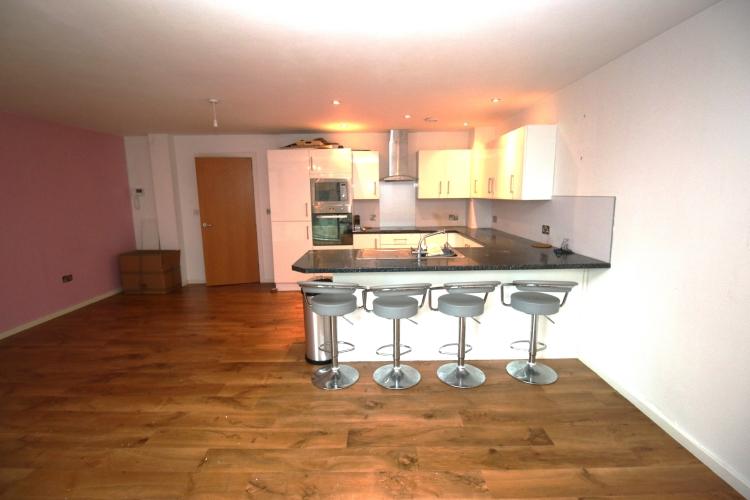 Apartment in Manchester - More