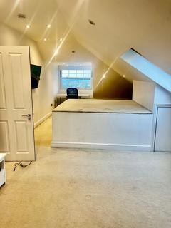 1 bedroom flat to rent, CHIGWELL, IG7