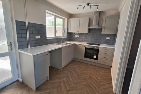 3 bedroom end of terrace house to rent, Ibsen Walk, Corby, NN18
