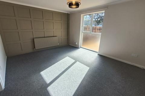 3 bedroom end of terrace house to rent, Ibsen Walk, Corby, NN18