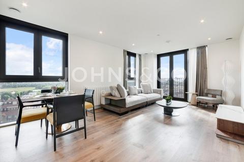 2 bedroom apartment to rent, Menara Point, Affinity View, London, E16