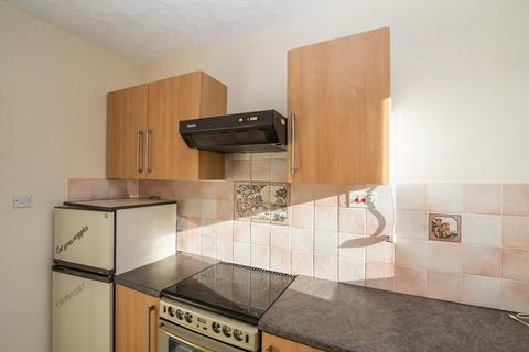 2 bedroom flat for sale, Barnet Crescent, Kirkcaldy KY1