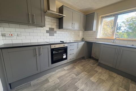 3 bedroom townhouse to rent, Minden Close, Danesholme, Corby, NN18