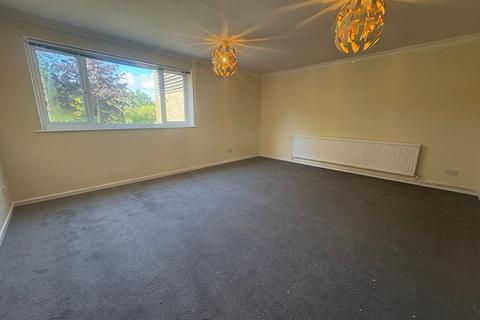 3 bedroom townhouse to rent, Minden Close, Danesholme, Corby, NN18