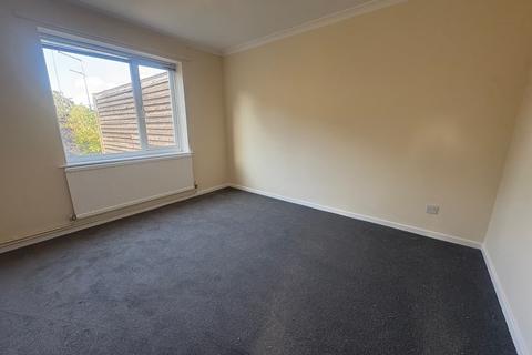 3 bedroom townhouse to rent, Minden Close, Danesholme, Corby, NN18