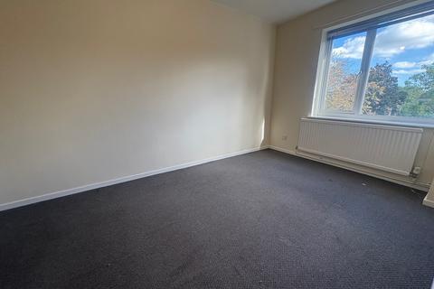 3 bedroom townhouse to rent, Minden Close, Danesholme, Corby, NN18