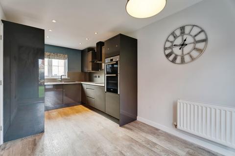 3 bedroom detached house for sale, Cygnet Road, Stowmarket