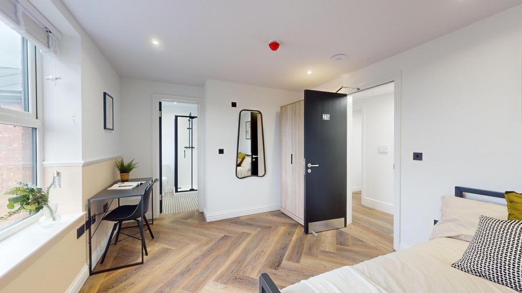 Apartment in Manchester - View 5
