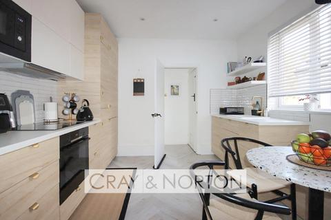 2 bedroom maisonette for sale, Balfour Road, South Norwood, SE25