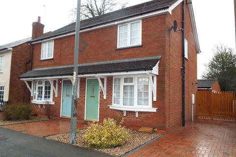 2 bedroom house to rent, Evesham Road, Redditch, B97