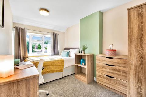 4 bedroom house to rent, ST ANNS CLOSE, LEEDS, LS4