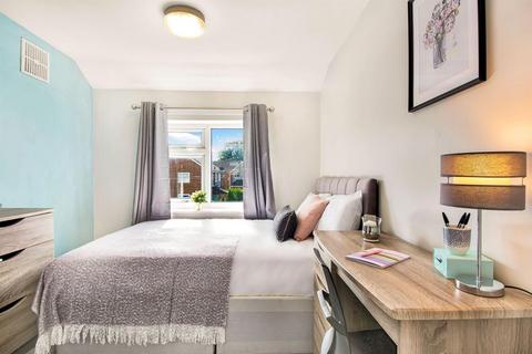 4 bedroom house to rent, ST ANNS CLOSE, LEEDS, LS4