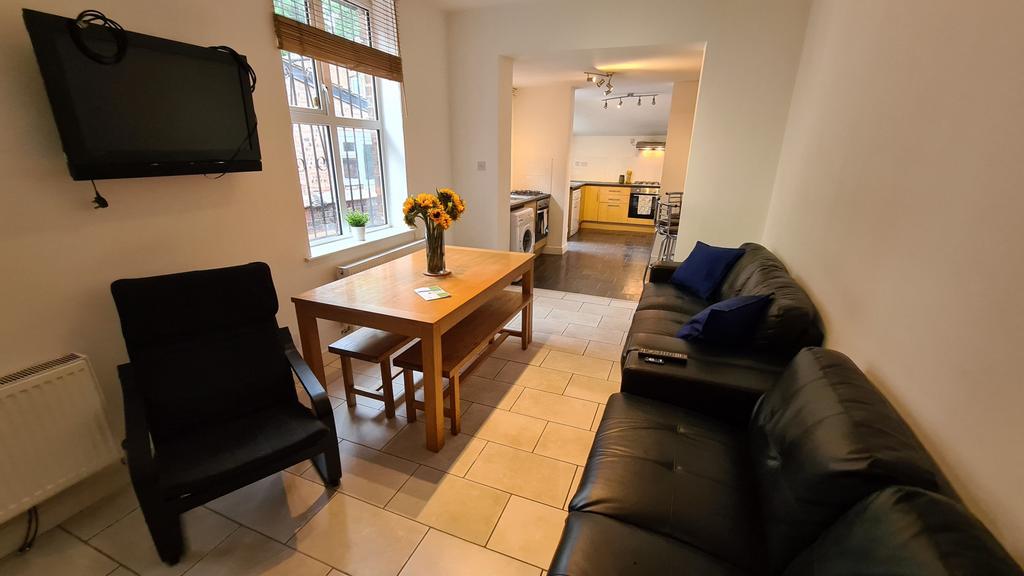 House in Manchester - View 2