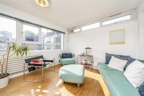 1 bedroom flat for sale, Charles Square Estate, London N1