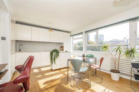 1 bedroom flat for sale, Charles Square Estate, London N1