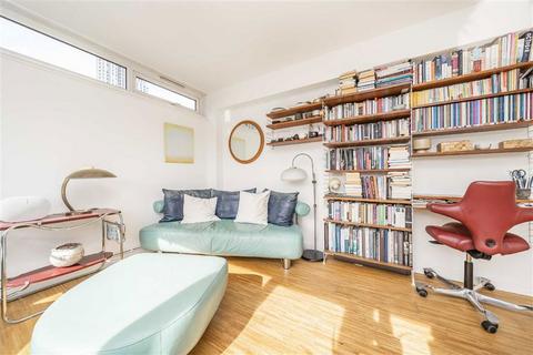 1 bedroom flat for sale, Charles Square Estate, London N1