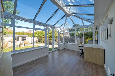 4 bedroom semi-detached house for sale, Verdayne Gardens, Warlingham, CR6