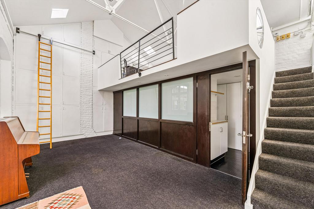 Apartment in London - More
