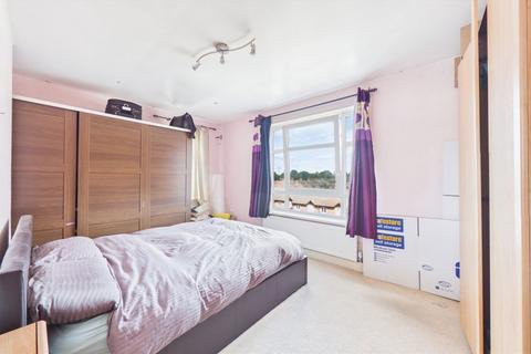 2 bedroom flat for sale, Valley Grove, Charlton