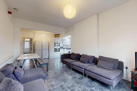 7 bedroom house to rent, Cawdor Road, Manchester M14