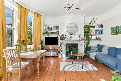 2 bedroom flat for sale, Arlingford Road, Lambeth, London, SW2