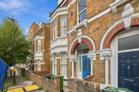 2 bedroom flat for sale, Arlingford Road, Lambeth, London, SW2