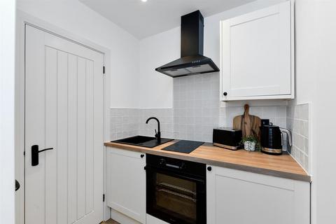 Studio to rent, Ashbourne Road, Derby, DE22