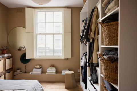 2 bedroom flat for sale, Stoke Newington High Street