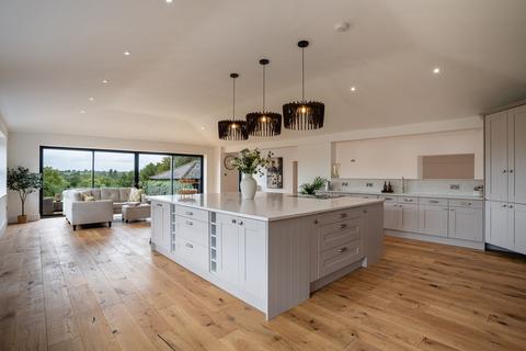 5 bedroom country house for sale, Northwick Road, Bevere, Worcester Worcestershire, WR3 7RE
