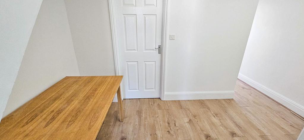 House in London, Canning Town - View 2