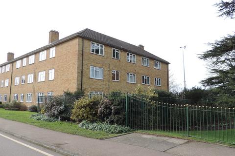 2 bedroom ground floor flat to rent, Parkside, Potters Bar EN6