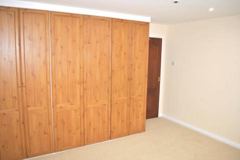 2 bedroom ground floor flat to rent, Parkside, Potters Bar EN6