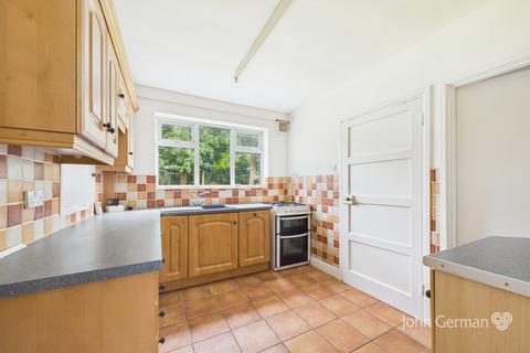 3 bedroom detached house for sale, Station Road, Mickleover