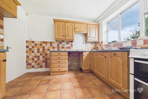 3 bedroom detached house for sale, Station Road, Mickleover
