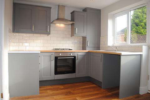 2 bedroom terraced house to rent, Broomfield Close, Winsford