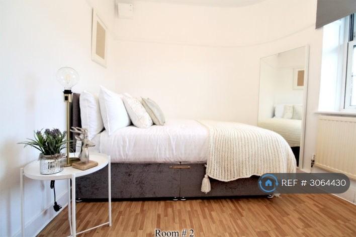 Apartment in London - View 2