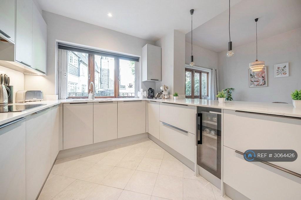 House in London - View 4
