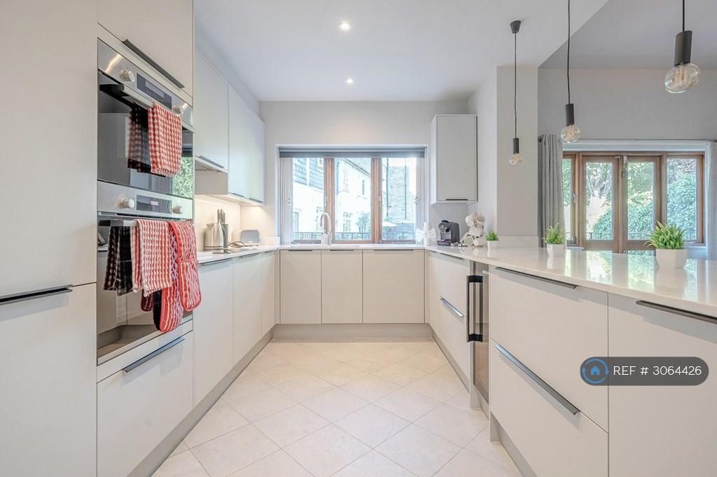 House in London - View 5