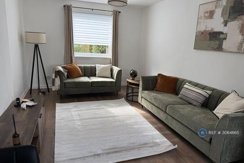 3 bedroom terraced house to rent, Baird Hill, Glasgow, G75