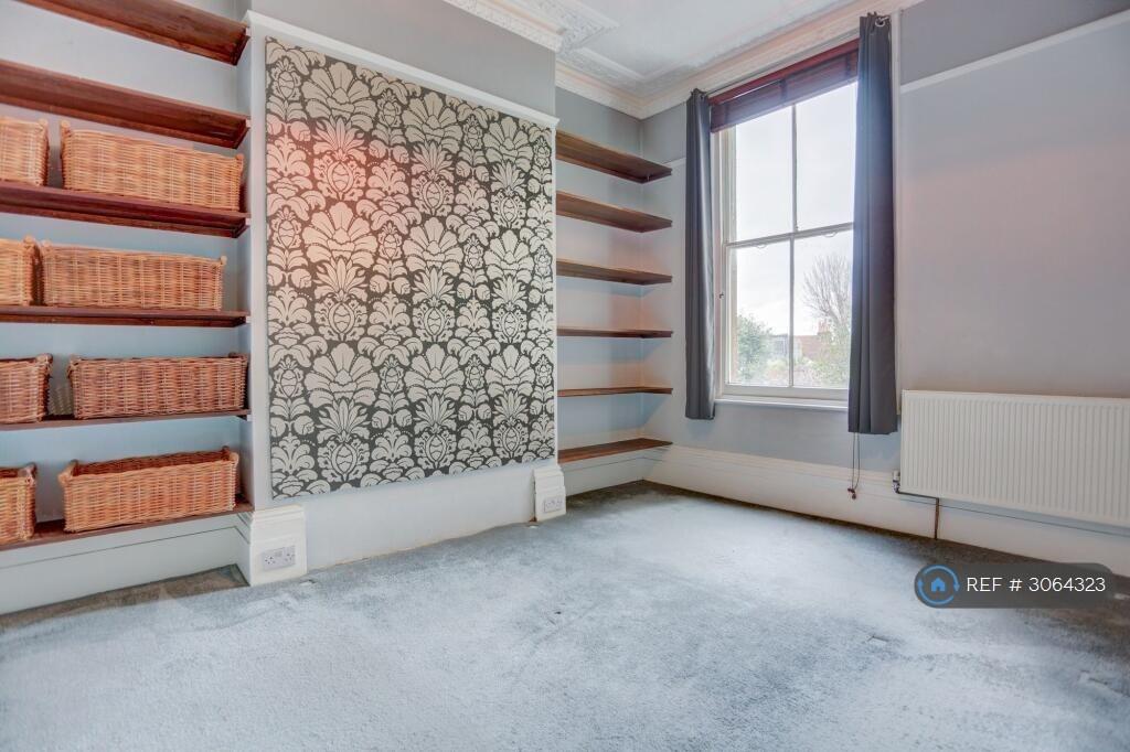 Apartment in Brighton - View 4