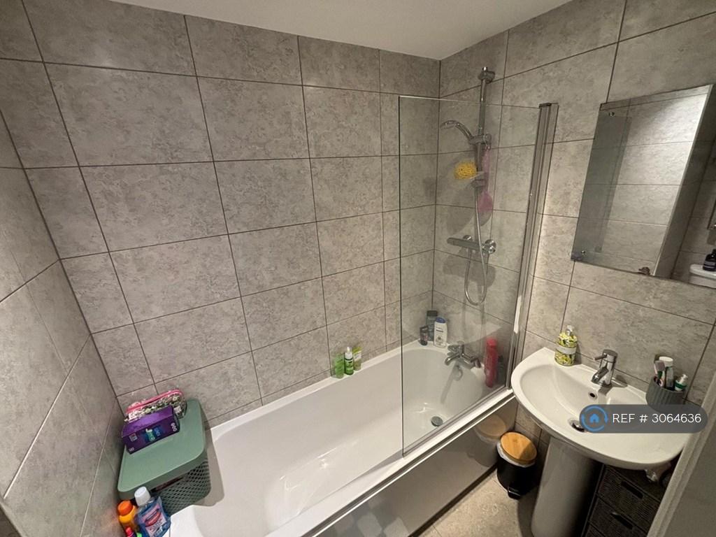 Apartment in Leeds - More