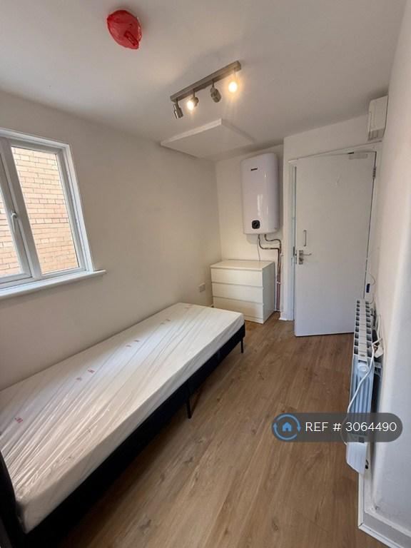 Apartment in London - View 2