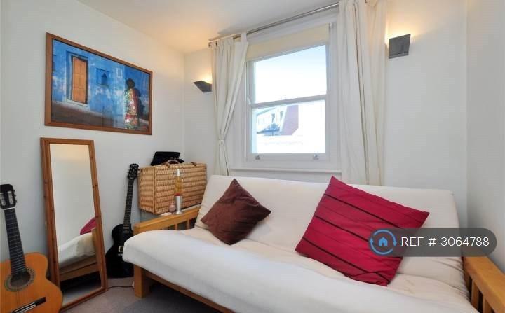 Apartment in London - View 2