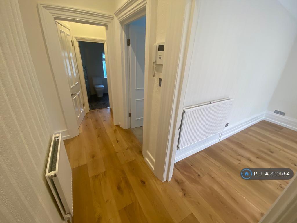 Apartment in London - View 2
