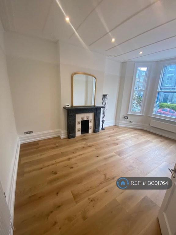 Apartment in London - View 3