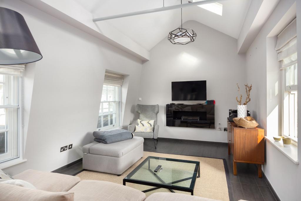 Apartment in Greater London - More