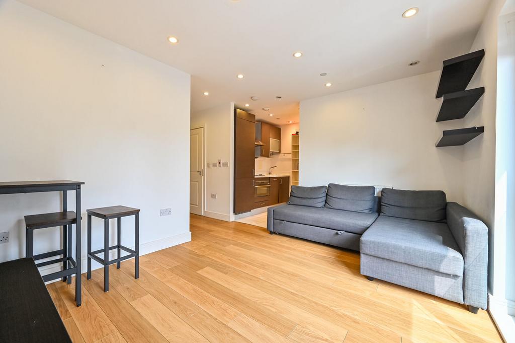 Apartment in London - View 3