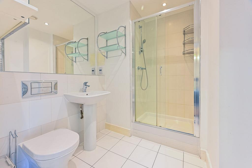Apartment in London - More